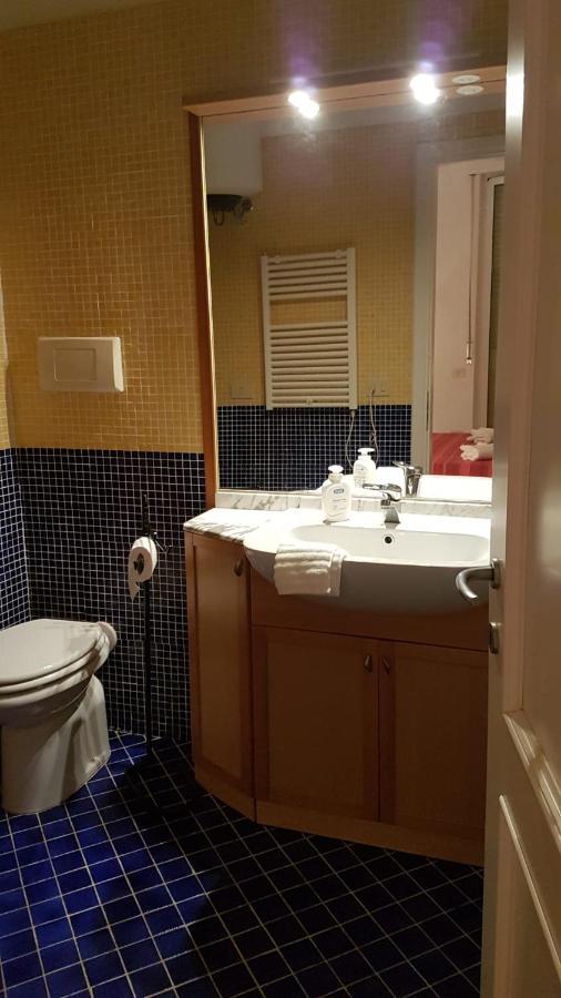Apartamento Vittoria Marina Di Пиетрасанта Екстериор снимка